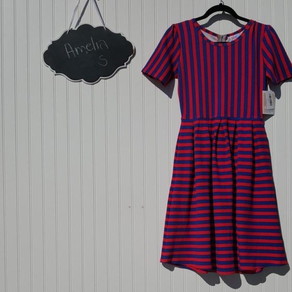 LuLaRoe Amelia - Picture 1 of 1